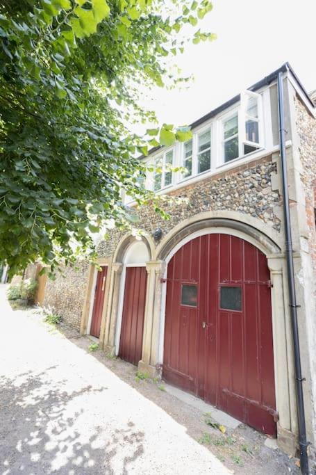 Central Medieval Grid Unique Home With Gated Parking Bury St. Edmunds 외부 사진